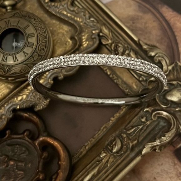 KATE SPADE • Silver Razzle Dazzle Bangle Bracelet - Picture 3 of 3